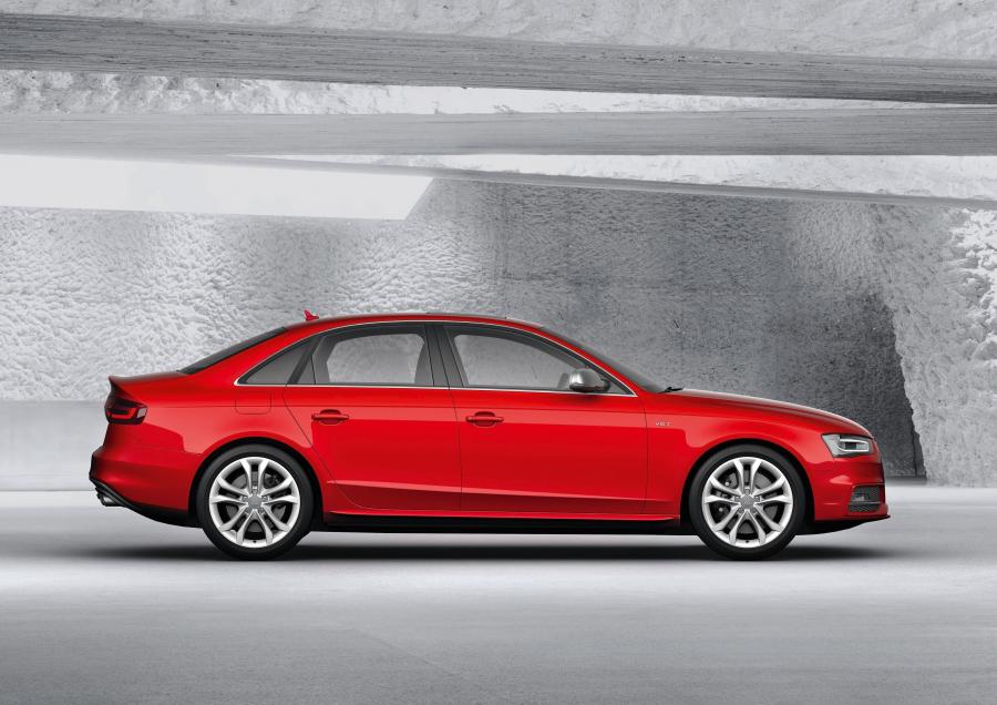 Audi S4 Sedan (B8, 8K) 2012 года  (WW) (фото 13 из 62)